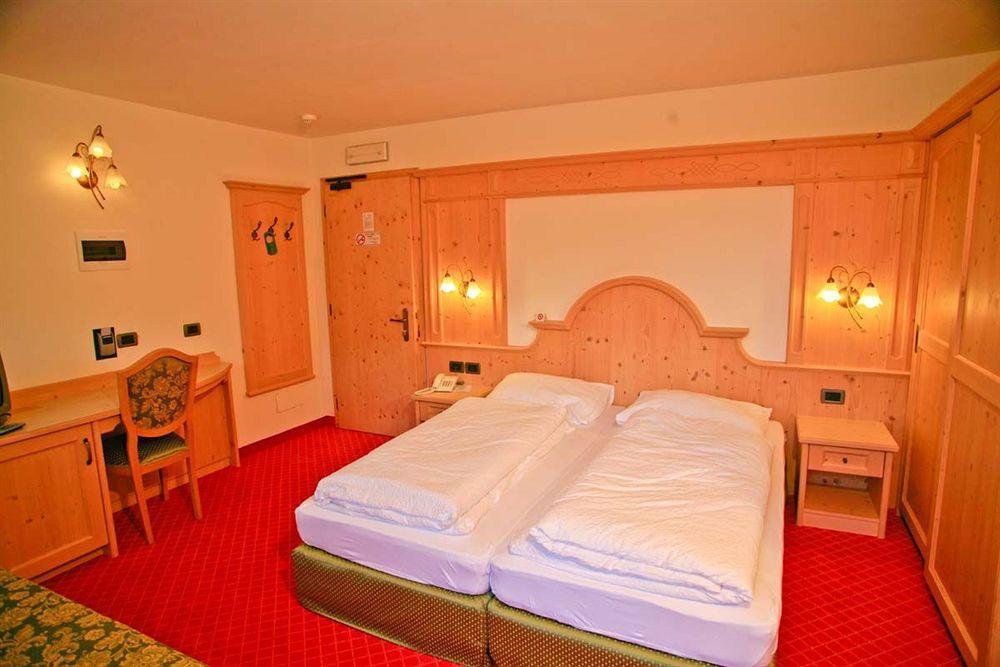 Chalet Campiglio Imperiale Madonna di Campiglio Exterior foto
